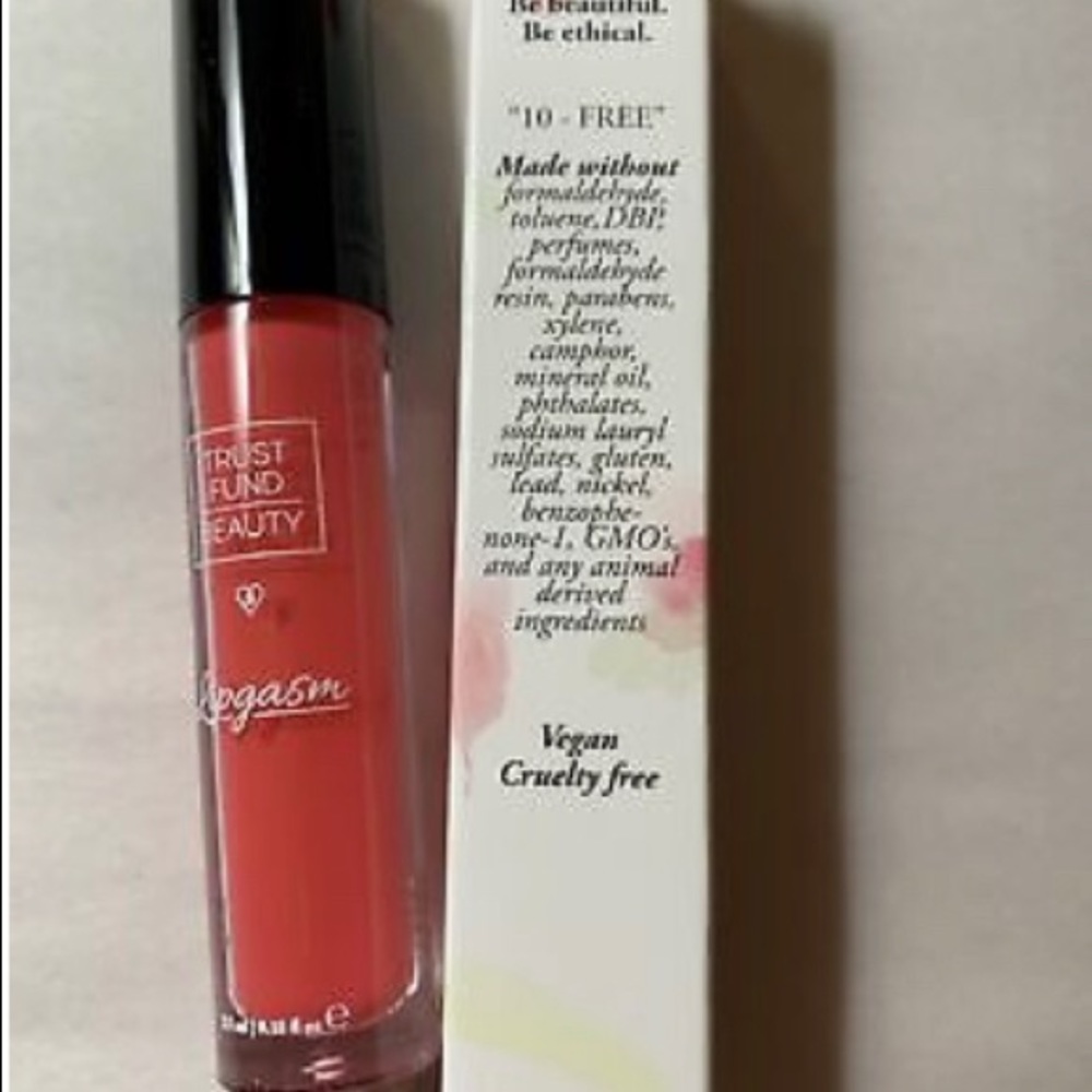 Lip Gloss - Picture 3 of 3